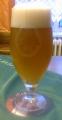 Holba Kvasnicak, svetle nefiltrovane kvasnicove pivo sklenice piva Holba Kvasnicak