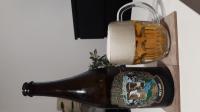 Matuska - Wet Hop 13°, Pivo z cerstveho hlavkoveho chmele primo ze sklizne lahev a sklenice