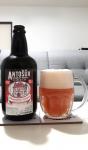 Antos - Strawberry Cream 12°, ochuceny sour ale lahev a sklenice