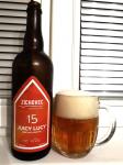 Zichovecky pivovar - Juicy Lucy 15, New England IPA lahev a sklenice