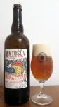 Antos - Crazy Times 15°, West Coast IPA lahev a sklenice